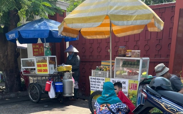 Sở Y tế TP Hồ Chí Minh: Nhiều khả năng các học sinh bị ngộ độc do thức ăn nhiễm độc tố vi khuẩn - Ảnh 1.