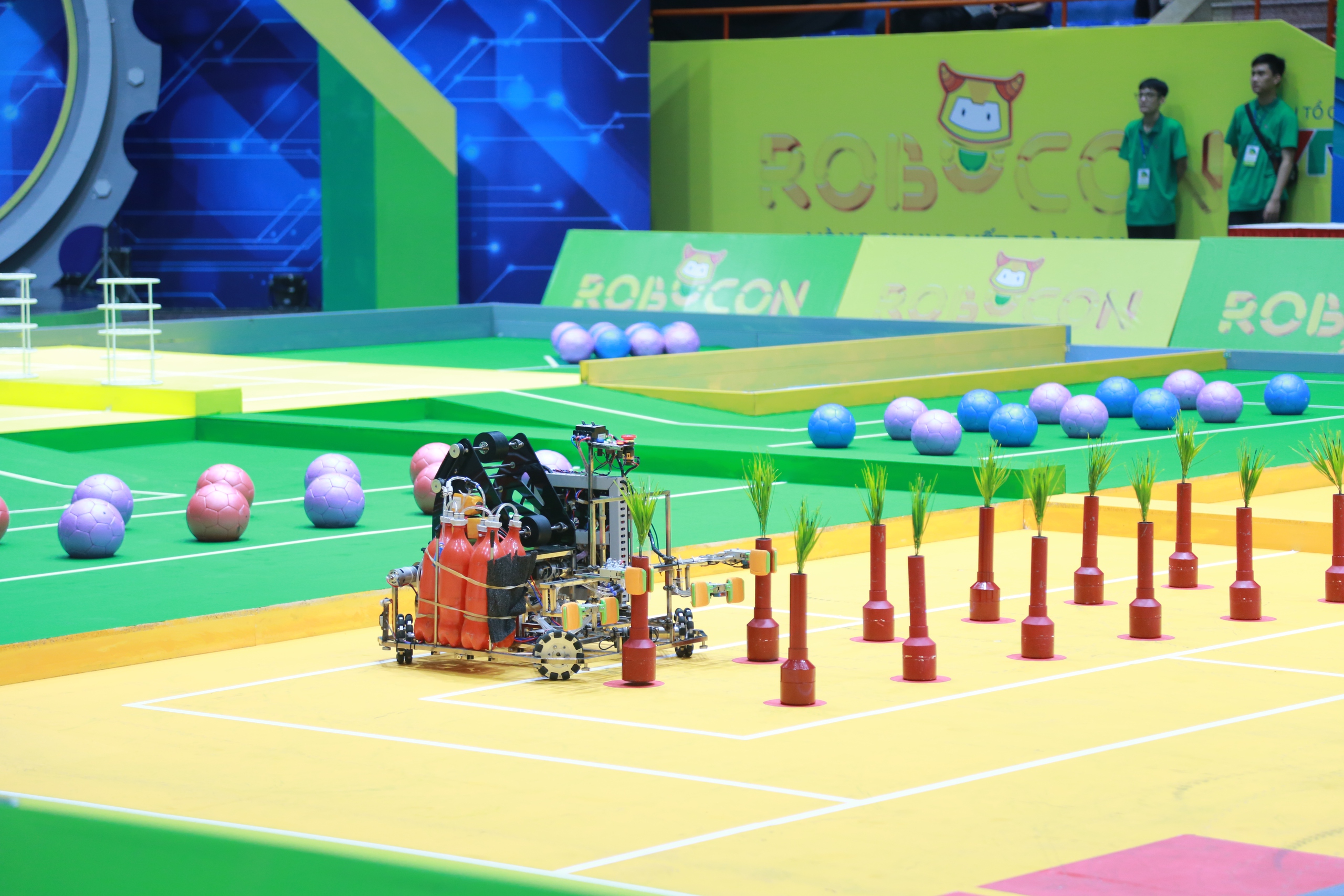 Những chiến thắng tuyệt đối "Mùa vàng" đầu tiên tại Robocon Việt Nam