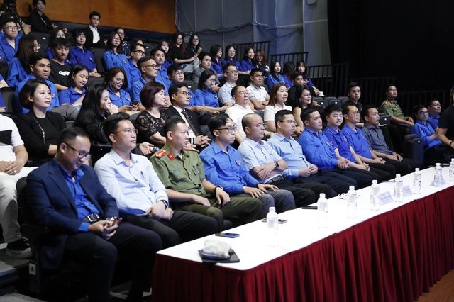 
Attendees at the seminar New Media Trends - Opportunities and Challenges (Photo: Phung Anh)
