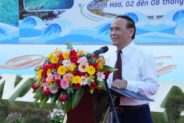 Khai mạc Tuần lễ trưng bày ảnh “Luật gia Việt Nam với biển, đảo quê hương” - Ảnh 1.