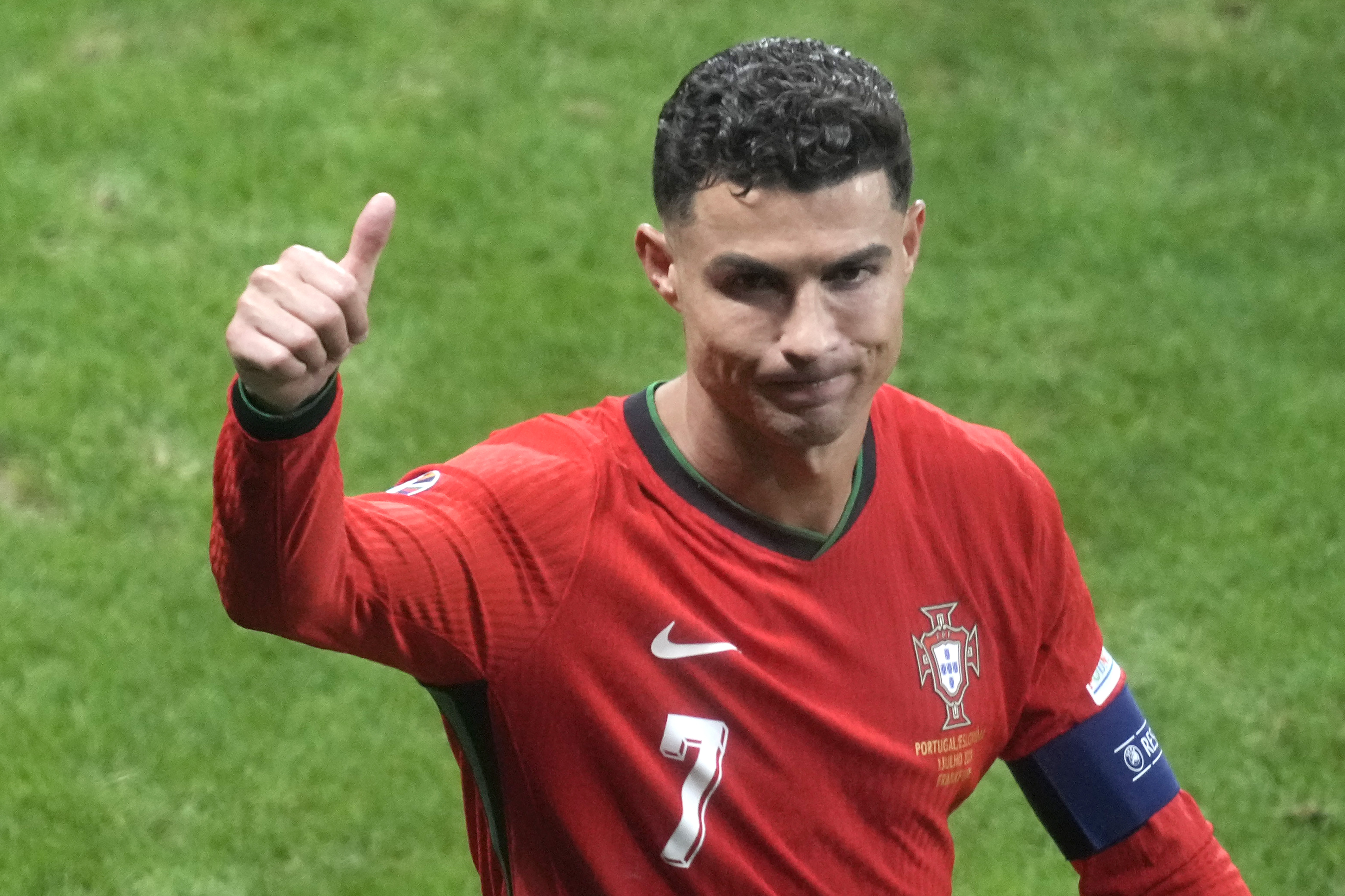 Ronaldo sẽ mất số tiền lớn nếu chia tay bạn gái Georgina - Ảnh 1.