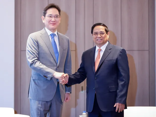 Thủ tướng tiếp Chủ tịch Samsung, hướng tới đột phá trong các lĩnh vực hợp tác mới - Ảnh 1.