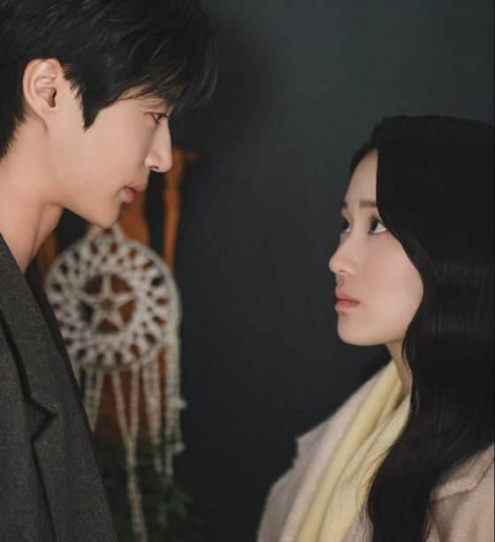 Đạo diễn “Lovely Runner” nghi ngờ Kim Hee Yoon và Byeon Woo Seok hẹn hò - Ảnh 2.