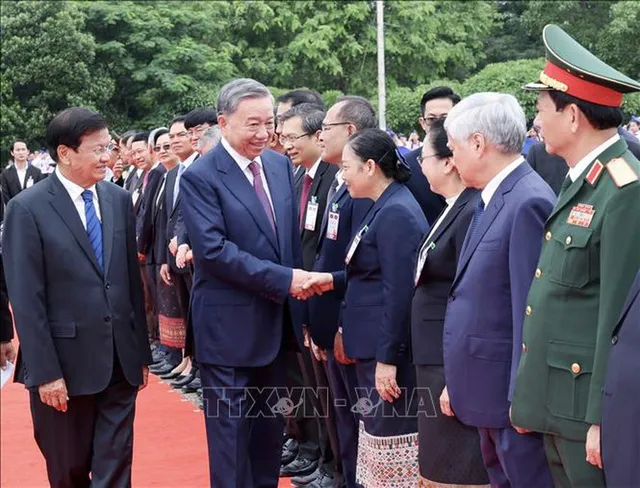 Tổng Bí thư, Chủ tịch nước Lào chủ trì lễ đón chính thức Chủ tịch nước Tô Lâm - Ảnh 4.