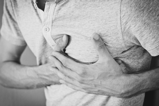 Các triệu chứng đau tim thường bị chẩn đoán nhầm - Ảnh 1.