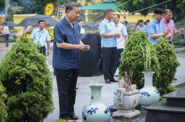Chủ tịch nước Tô Lâm kiểm tra công tác chuẩn bị cho Lễ Quốc tang Tổng Bí thư Nguyễn Phú Trọng - Ảnh 2.