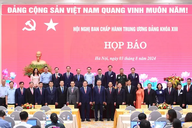 Tổng Bí thư, Chủ tịch nước Tô Lâm: Tận tâm, tận lực, tận hiến vì sự nghiệp của Đảng Cộng sản Việt Nam vinh quang - Ảnh 3.