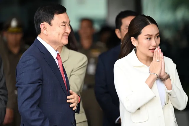 Cựu Thủ tướng Thaksin bất ngờ được ân xá trước thời hạn - Ảnh 1.