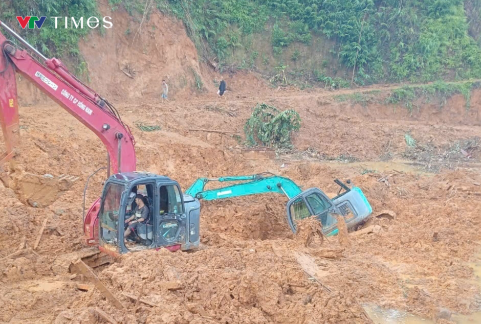 Xuyên đêm tìm kiếm nạn nhân cuối cùng trong vụ sạt lở đất tại Lục Yên, Yên Bái - Ảnh 4.