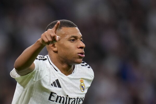 Kylian Mbappe bỏ lỡ trận derby Madrid - Ảnh 1.