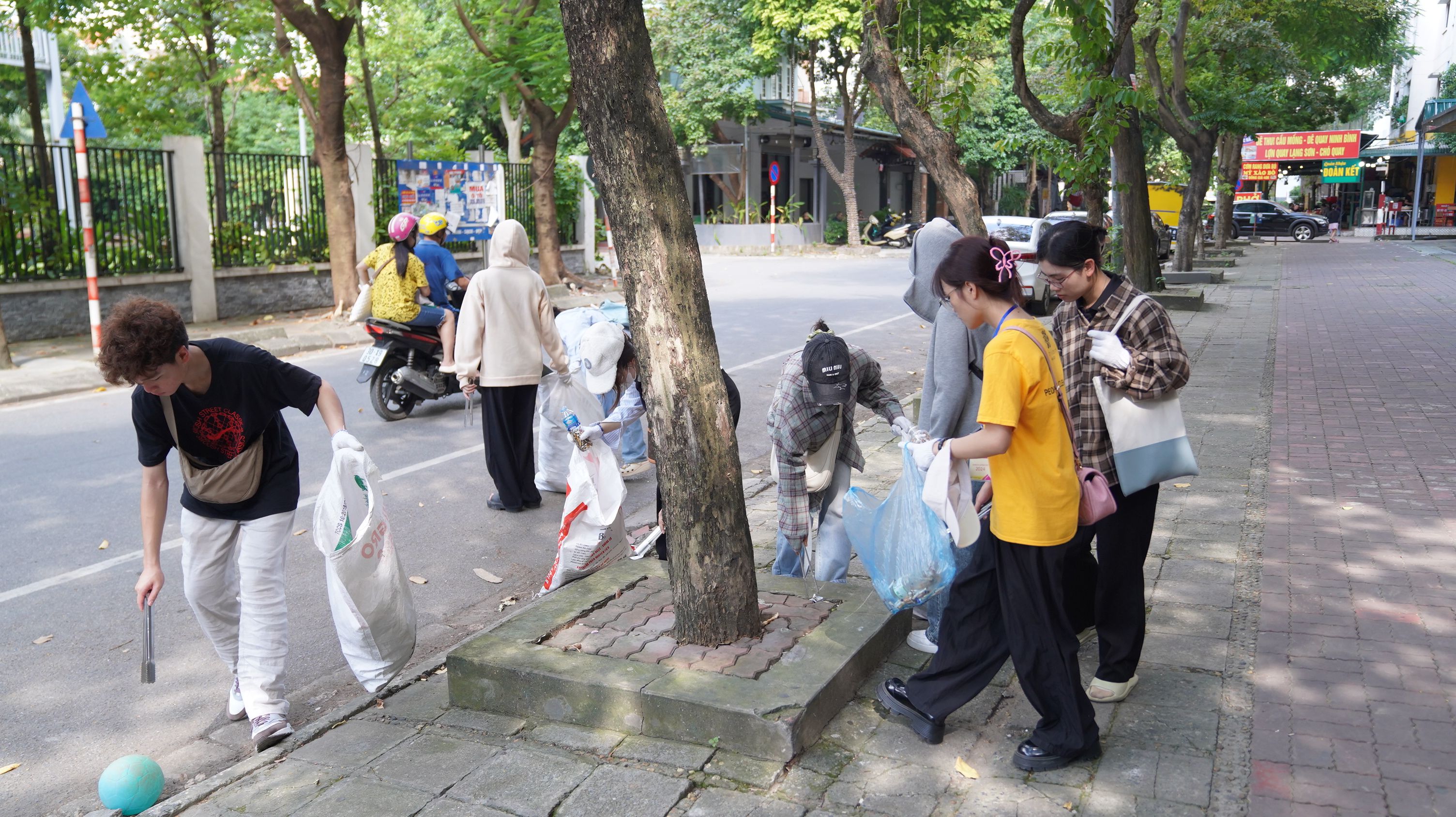 910kg rác được thu gom trong “World Cleanup Day 2024 - Ngày hội Dọn rác ...