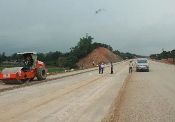 ĐBSCL chạy nước rút đẩy nhanh tiến độ giải ngân vốn đầu tư công - Ảnh 1.