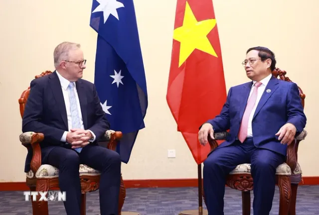 Thủ tướng Phạm Minh Chính gặp Thủ tướng Australia Anthony Albanese - Ảnh 1.