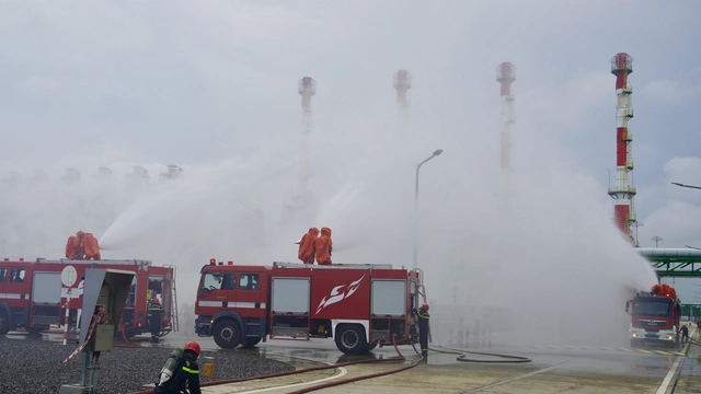 Bà Rịa - Vũng Tàu: Diễn tập ứng phó sự cố rò rỉ hóa chất tại dự án hóa dầu hơn 5 tỷ USD - Ảnh 2.