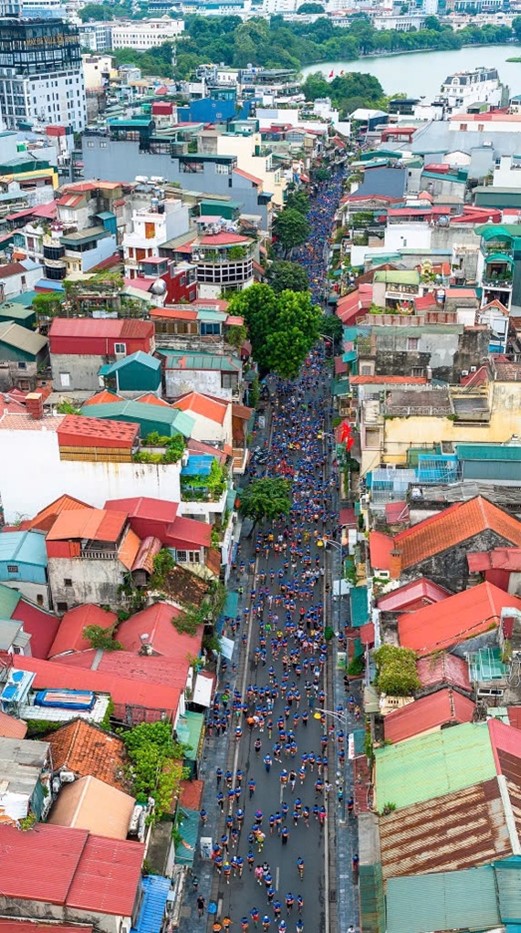 Standard Chartered Marathon Di sản Hà Nội 2024 thu hút hơn 18.000 vận động viên  - Ảnh 4.