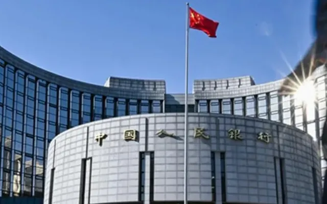 PBoC giữ nguyên lãi suất chính sách sau khi cắt giảm kỷ lục - Ảnh 1.