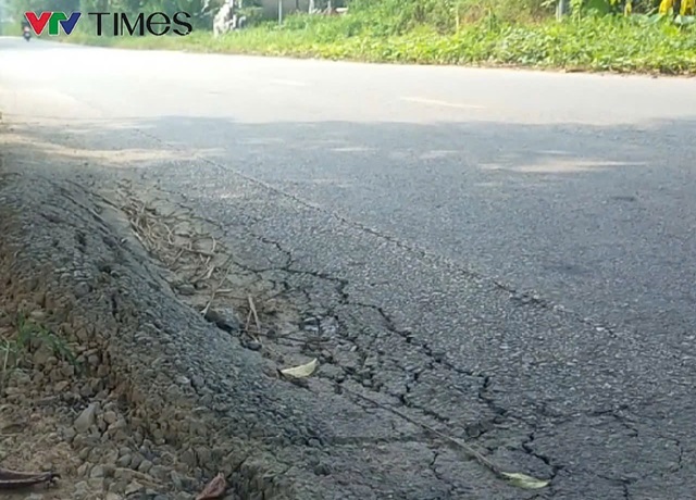 Phú Thọ: Tuyến đường xuống cấp nghiêm trọng chỉ sau hơn 1 năm sử dụng - Ảnh 1.