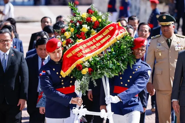 Thủ tướng tưởng niệm lãnh đạo lập quốc và hội đàm với Tổng thống Cộng hòa Dominica - Ảnh 7.