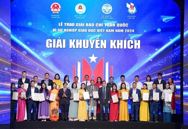 Vietnam Television (VTV) wins 3 national journalism awards “For the Cause of Vietnamese Education” in 2024 - Ảnh 3.