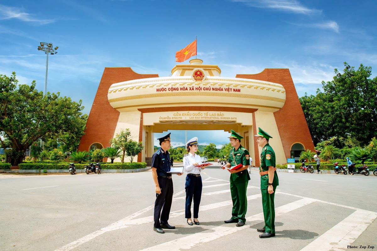 Bộ đội biên phòng đẩy mạnh kiểm tra, kiểm soát biên giới, cửa khẩu dịp cuối năm - Ảnh 4.