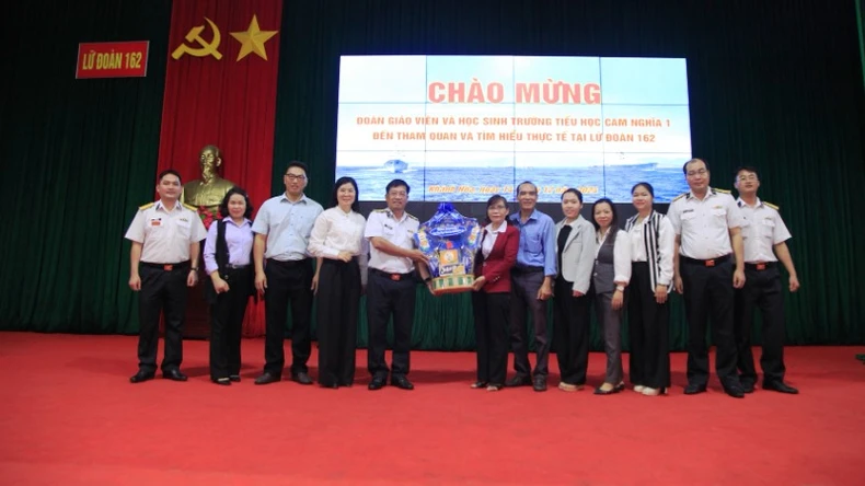 Đà Nẵng: Nhiều hoạt động chào mừng kỷ niệm 80 năm Ngày thành lập Quân đội nhân dân Việt Nam - Ảnh 5.