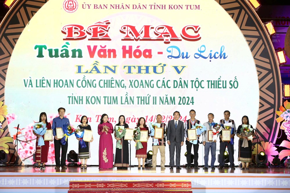 Hơn 131.000 lượt khách đến với Tuần Văn hóa – Du lịch Kon Tum 2024 - Ảnh 3.