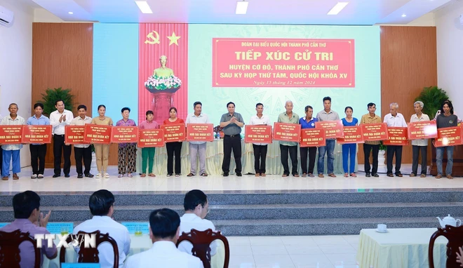 Thủ tướng Phạm Minh Chính tiếp xúc cử tri thành phố Cần Thơ - Ảnh 2.