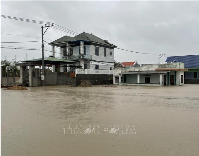 Khu vực Trung Bộ và Tây Nguyên chủ động ứng phó với mưa lớn - Ảnh 1.