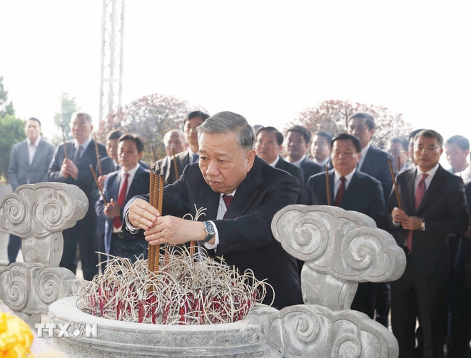 Tổng Bí thư Tô Lâm tưởng niệm Tổng Bí thư Hà Huy Tập, Trần Phú, dâng hương tại Khu Di tích Quốc gia Đặc biệt Ngã ba Đồng Lộc - Ảnh 2.