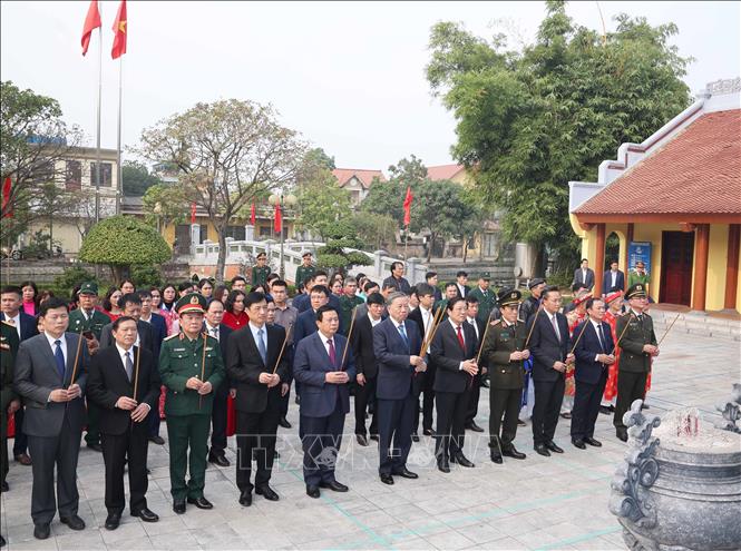 Tổng Bí thư Tô Lâm thăm và chúc Tết Đảng bộ, chính quyền và nhân dân tỉnh Hưng Yên - Ảnh 2.