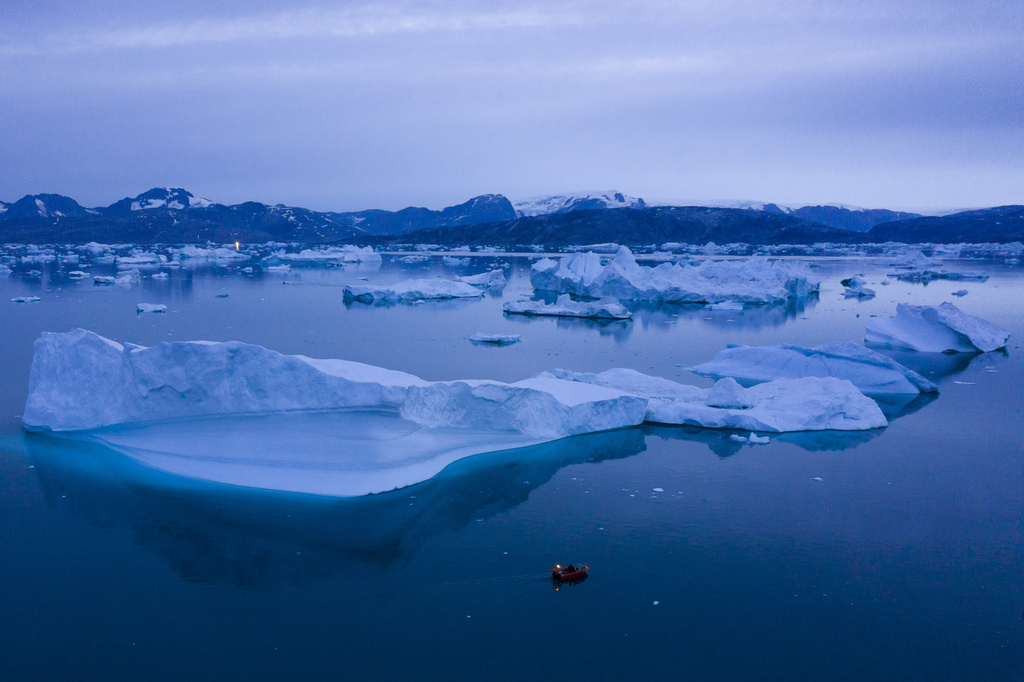 Châu Âu cứng rắn với tuyên bố của ông Trump về ý định mua đảo Greenland - Ảnh 1.