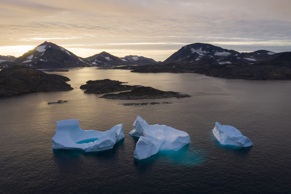 Châu Âu cứng rắn với tuyên bố của ông Trump về ý định mua đảo Greenland - Ảnh 2.