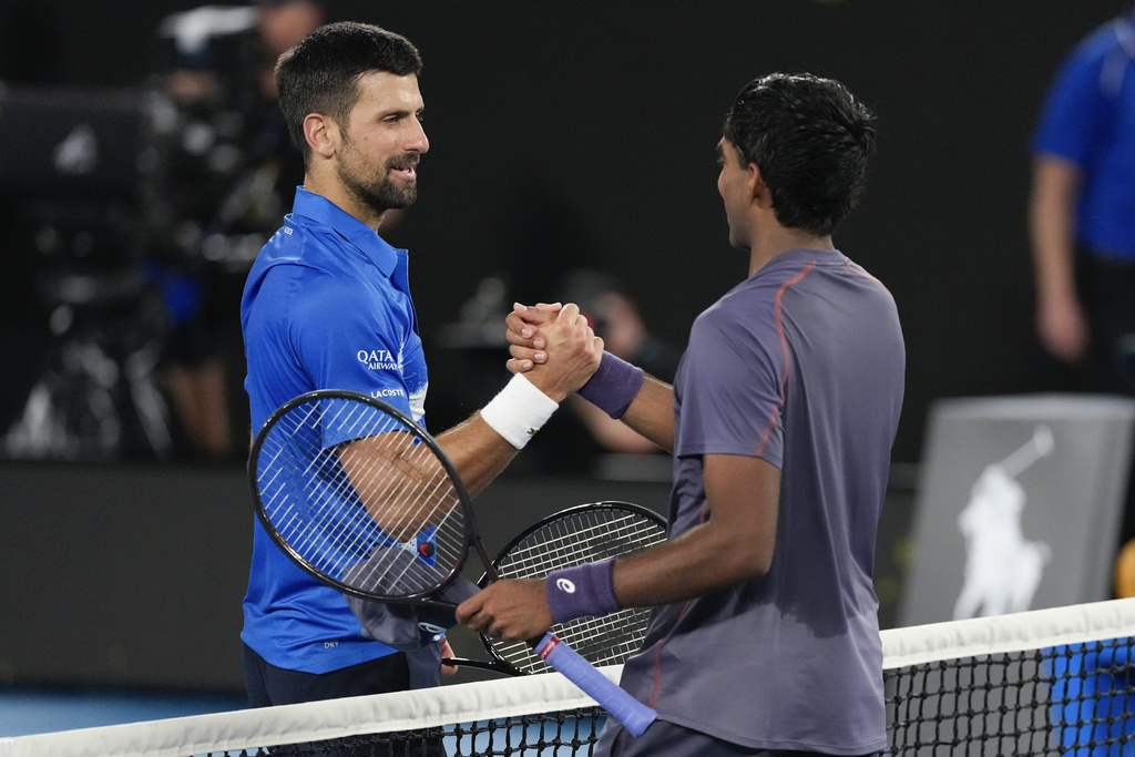 Djokovic, Alcaraz khởi đầu thuận lợi tại Australia mở rộng 2025 - Ảnh 2.