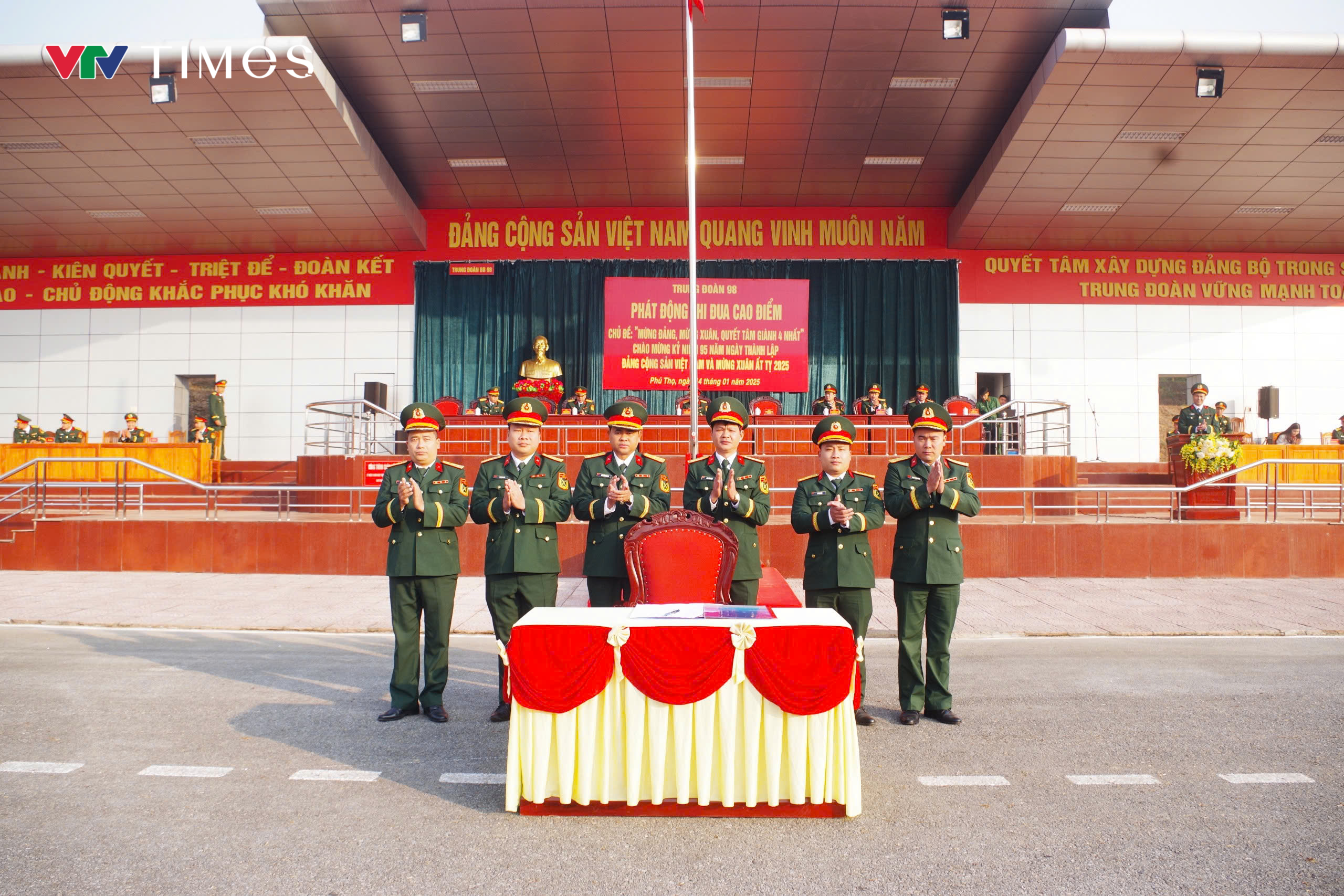 Sư đoàn 316, Quân khu 2 tiễn quân nhân hoàn thành nghĩa vụ quân sự năm 2025 - Ảnh 5.