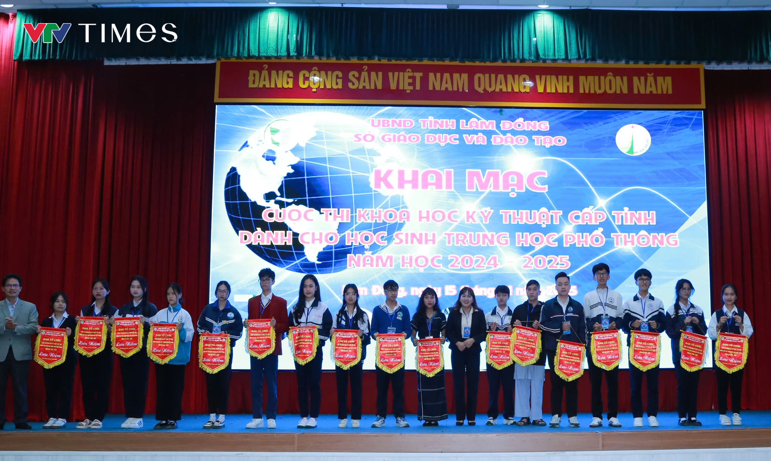 82 Dự án dự thi Cuộc thi Khoa học kỹ thuật dành cho học sinh trung học phổ thông tỉnh Lâm Đồng lần thứ XVII - Ảnh 2.