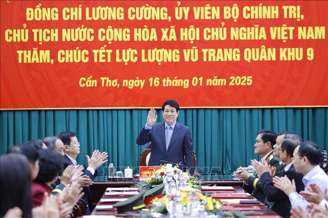 Chủ tịch nước Lương Cường chúc Tết lực lượng vũ trang Quân khu 9 - Ảnh 3.