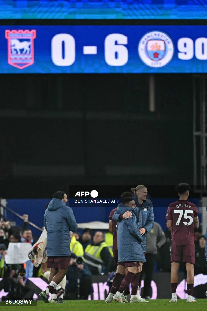 Pep Guardiola dần tự tin hơn với tình hình hiện tại của Manchester City - Ảnh 2.