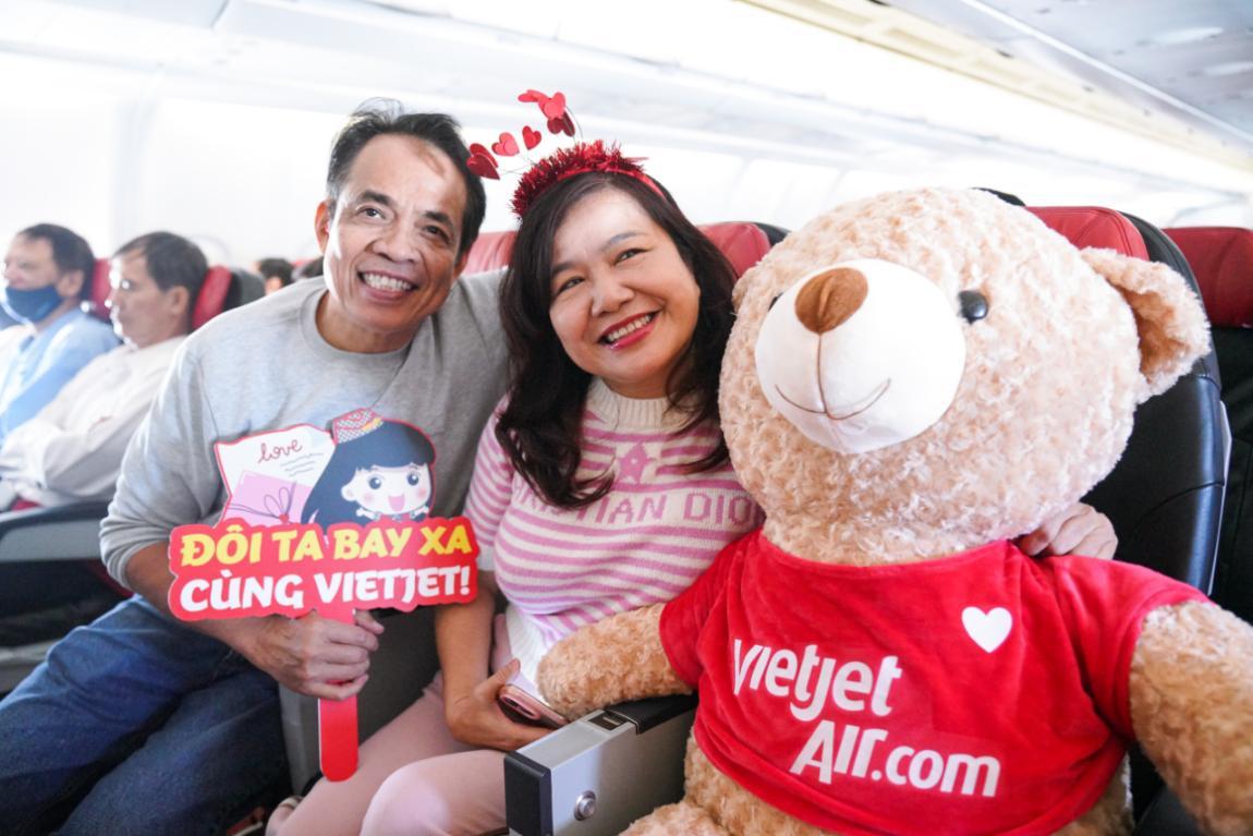 Bay Vietjet là có gấu trong mùa lễ Valentine này - Ảnh 15.