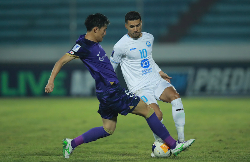 AFC Champions League Two 2024/25: Nam Định FC thất bại trước Sanfrecce Hiroshima trên sân nhà - Ảnh 1.