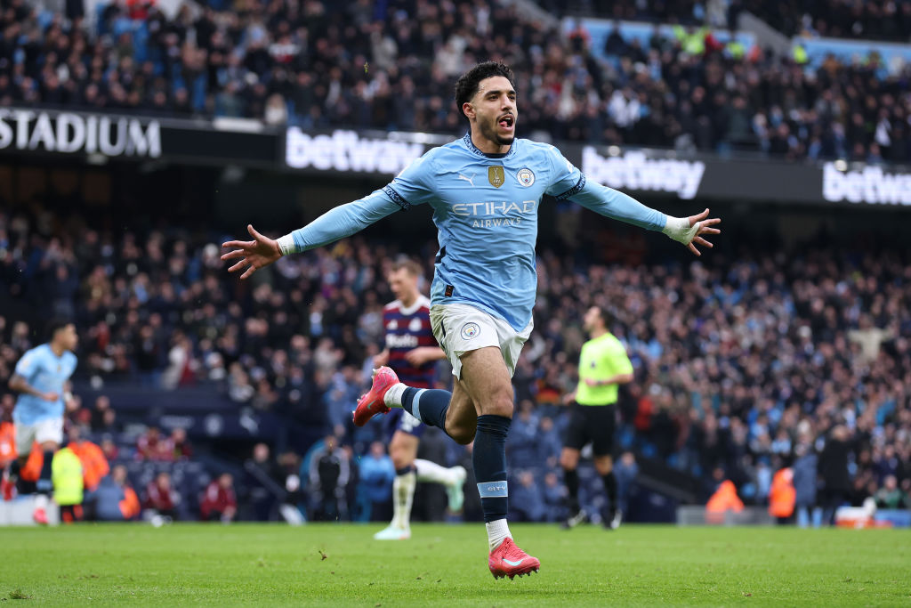 Pep Guardiola ca ngợi tiểu Rodri Nico Gonzalez sau chiến thắng ấn tượng của Man City trước Newcastle - Ảnh 2.