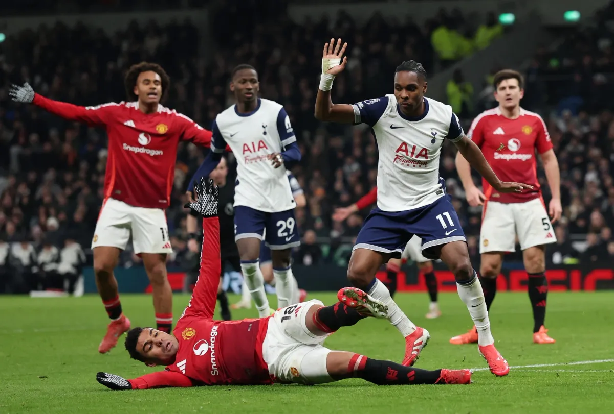 Casemiro hé lộ bất ngờ về tương lai tại Manchester United - Ảnh 1.