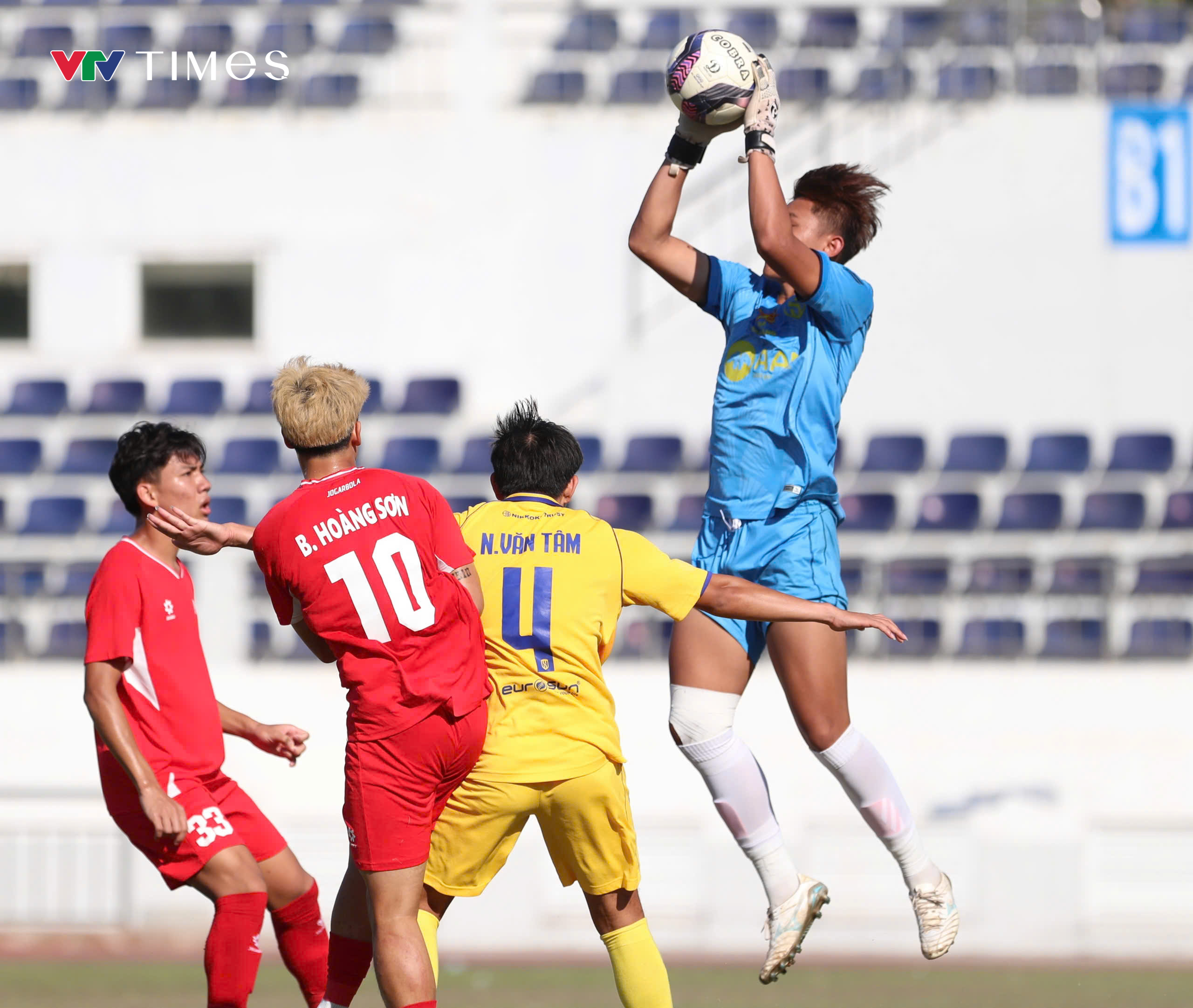 Thắng sát nút U19 Sông Lam Nghệ An, U19 PVF vô địch U19 Quốc gia 2025 - Ảnh 3.