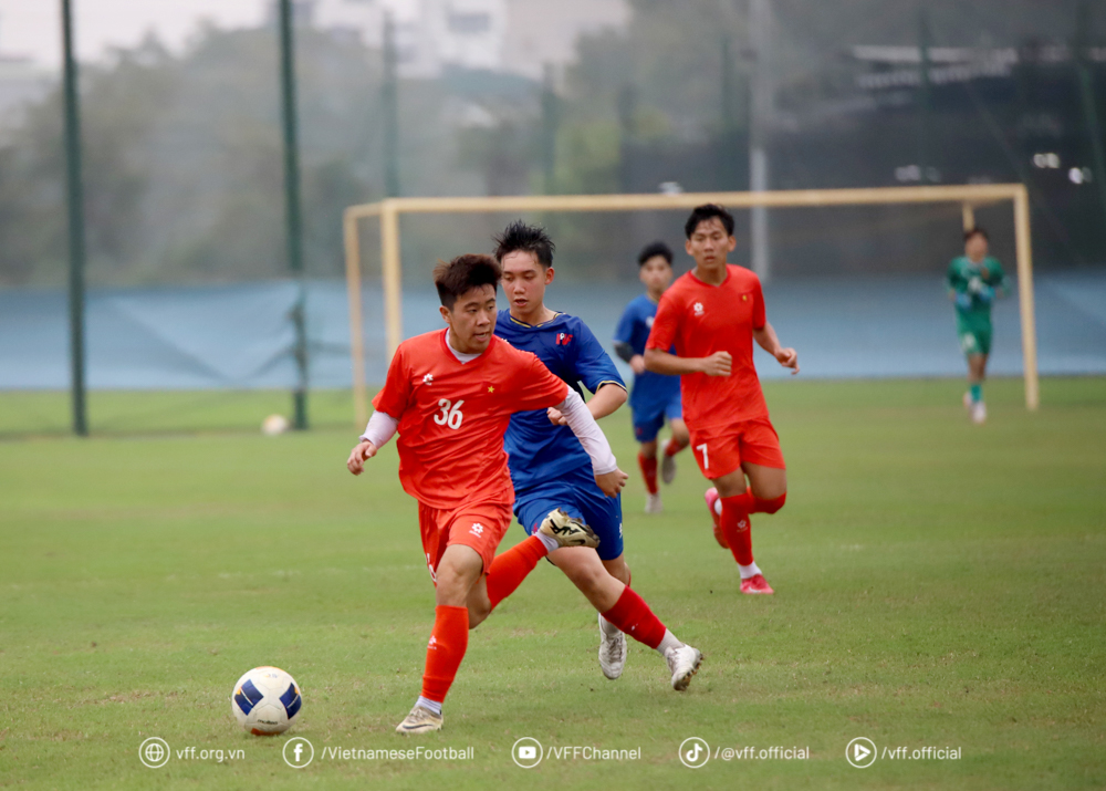 Đội tuyển U17 Việt Nam thắng 3-0 trong trận đấu tập với quân xanh PVF - Ảnh 1.