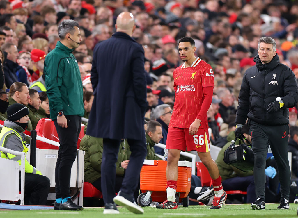 Liverpool đứng ngồi không yên khi Trent Alexander-Arnold có nguy cơ lỡ chung kết - Ảnh 1.