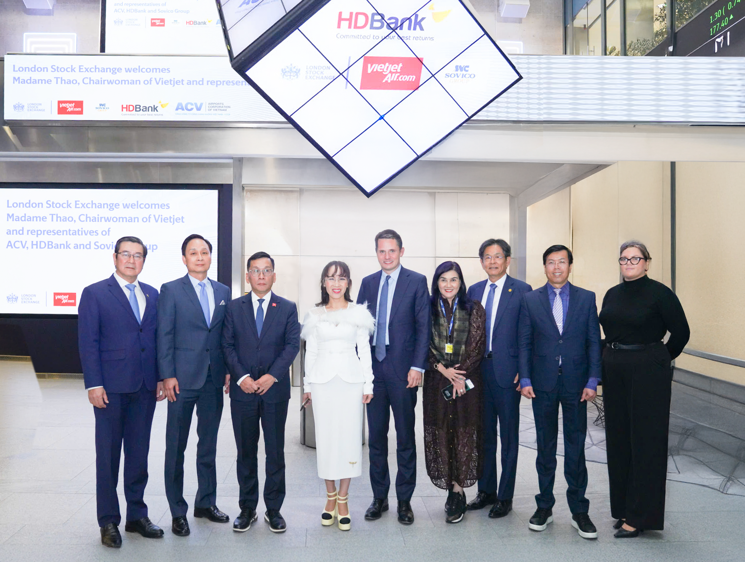 HDBank đạt lợi nhuận 9 th&aacute;ng hơn 14.800 tỷ đồng, dẫn đầu tỷ suất sinh lời, chia cổ tức v&agrave; cổ phiếu thưởng đến 30%. - Ảnh 1.