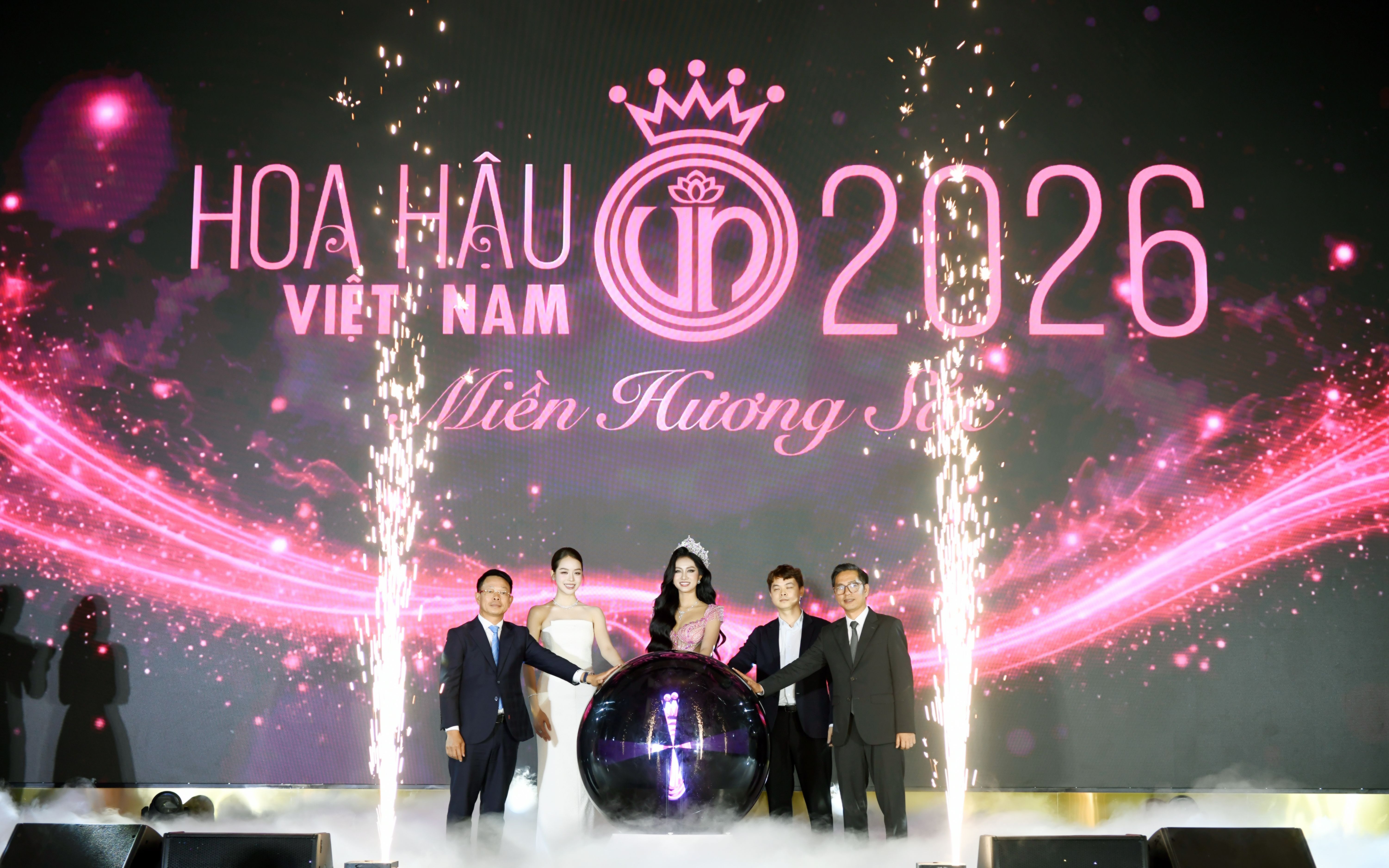 Hoa hậu Việt Nam 2026 "Miền hương sắc" khởi động, kh&ocirc;ng chấp nhận th&iacute; sinh phẫu thuật thẩm mỹ- Ảnh 1.
