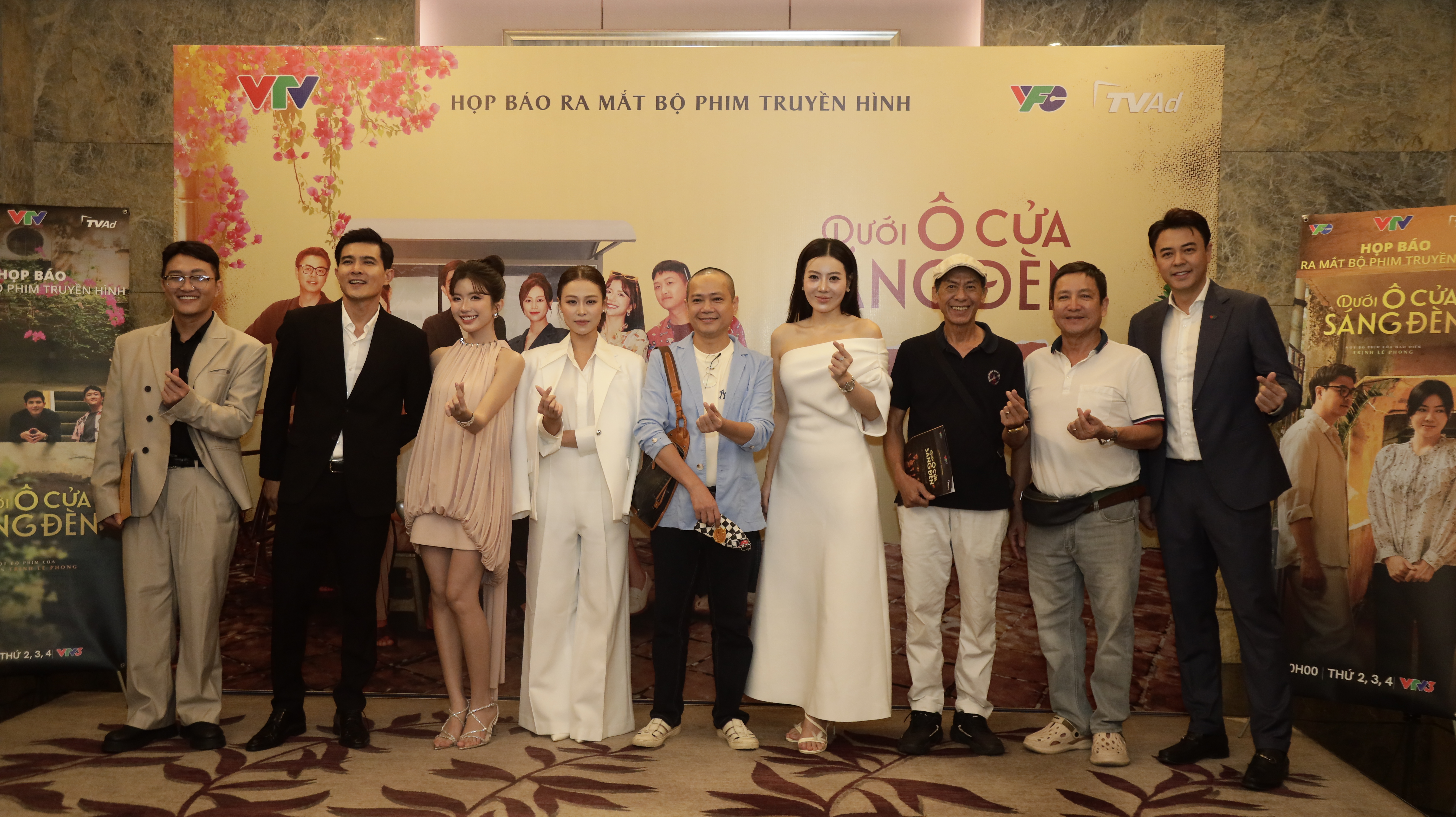 Phim mới nối s&oacute;ng 'Bước ch&acirc;n v&agrave;o đời' tr&ecirc;n VTV3 - Ảnh 1.
