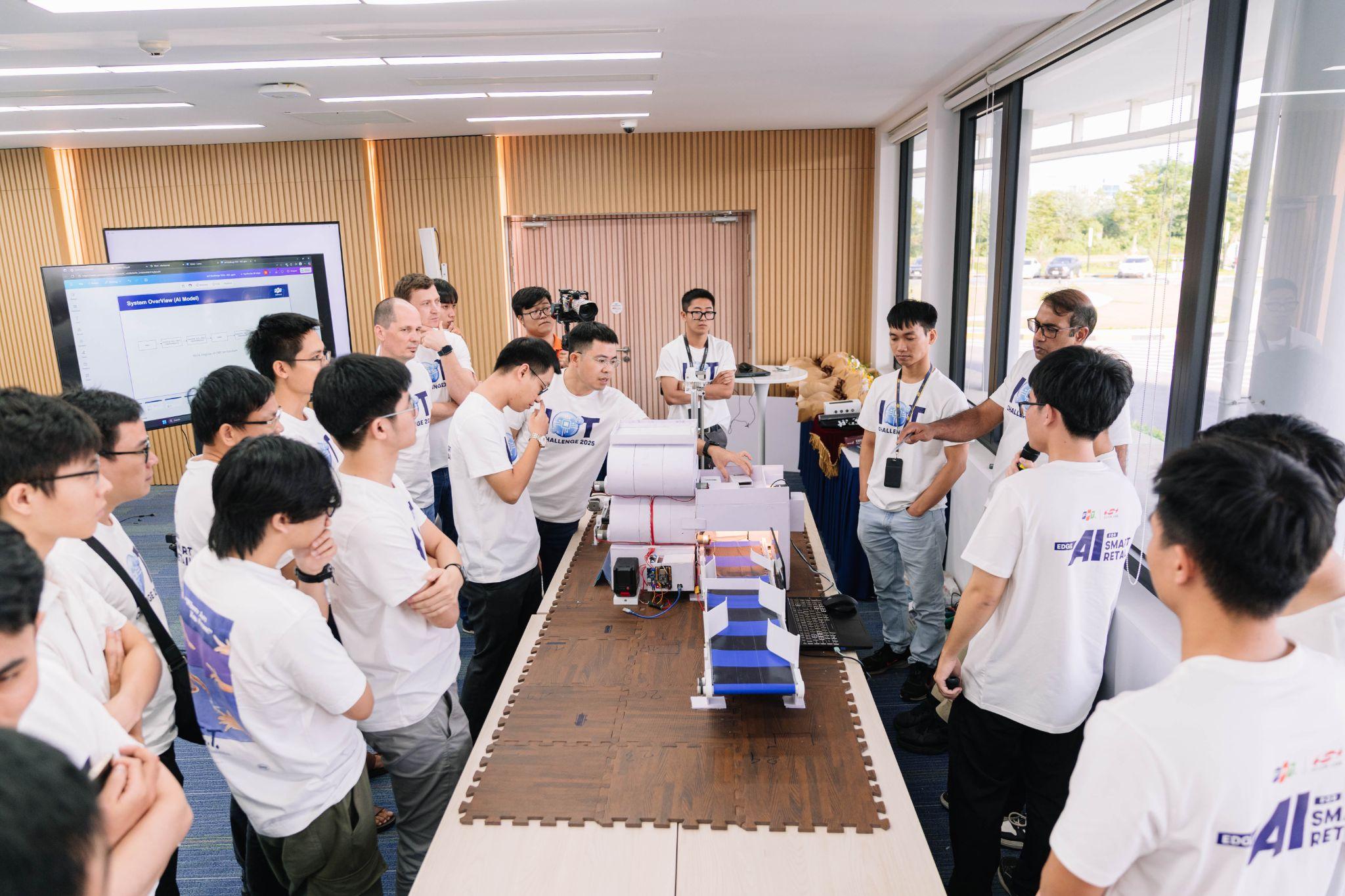 FPT c&ugrave;ng doanh nghiệp Mỹ tổ chức IoT Challenge tại 4 quốc gia - Ảnh 3.