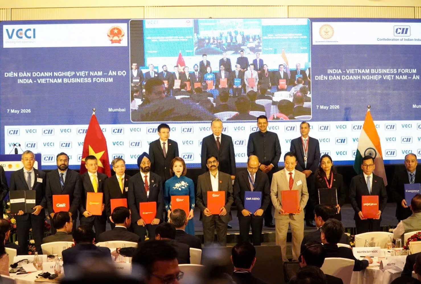 Sun Group ký thỏa thuận hợp tác với GMR Group - nhà vận hành sân bay hàng đầu thế giới- Ảnh 1. Sun Group ký thỏa thuận hợp tác với GMR Group - nhà vận hành sân bay hàng đầu thế giới- Ảnh 1.