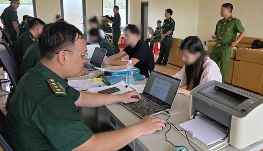 Cảnh b&aacute;o hệ lụy từ nhập cảnh tr&aacute;i ph&eacute;p, &ldquo;việc nhẹ lương cao&rdquo;- Ảnh 4.